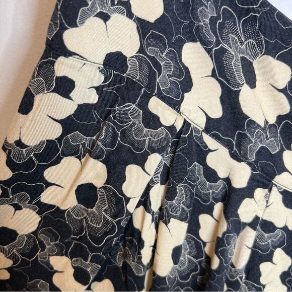 Corey Lynn Calter Floral Pleated Wide Leg Pants, sold at Anthropologie - Picture 8 of 13